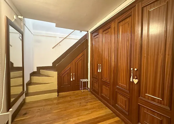 Con Jardín Y Parking En Santurce