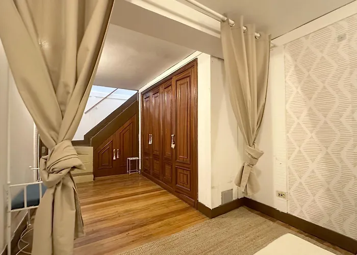 Con Jardin Y Parking En Santurce Apartment Portugalete