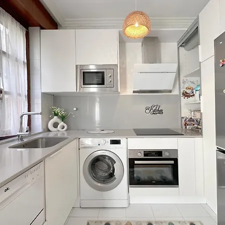 Apartamento Con Jardín Y Parking En Santurce *